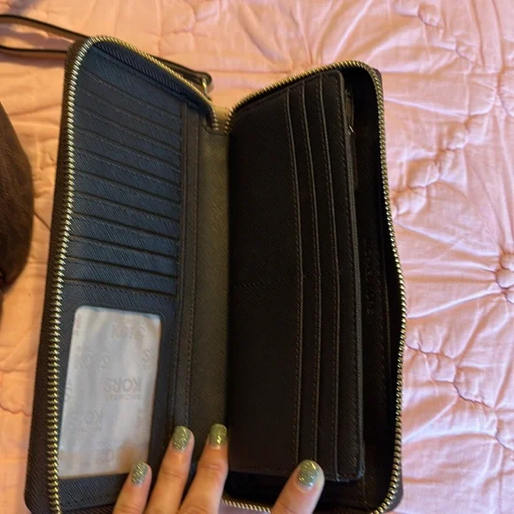 Michael Kors backpack and matching wallet - Picture 5 of 6